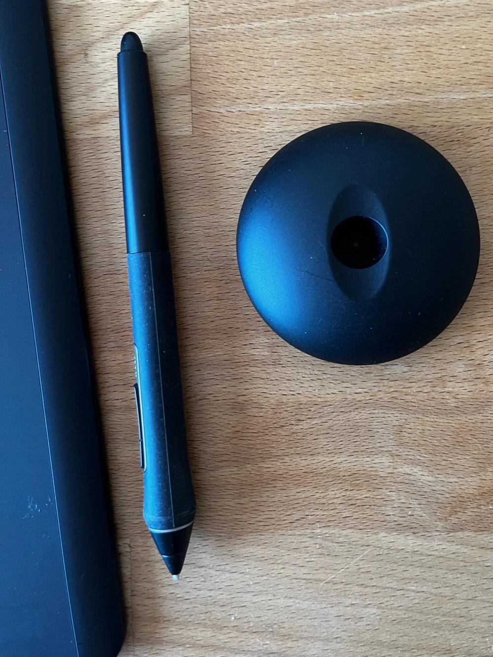 Wacom Intuos Pro Graphic Drawing Tablet - Large 13.3” x 8.6”